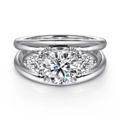 Outlet Gabriel & Co. Danni - 14K White Gold Round Three Stone Diamond Engagement Ring