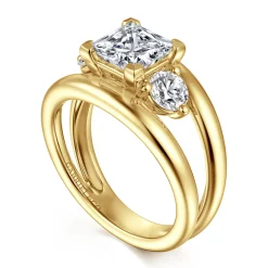 Outlet Gabriel & Co. Danni - 14K Yellow Gold Princess Cut Three Stone Diamond Engagement Ring