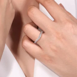 Sale Gabriel & Co. Deux - Curved Platinum Channel Set Diamond Anniversary Band - 0.25 ct