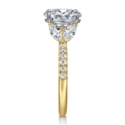 Clearance Gabriel & Co. Estrelle - 14K Yellow Gold Oval Diamond Engagement Ring