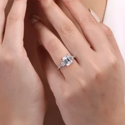 Outlet Gabriel & Co. Everley - 18K White Gold Emerald Cut Five Stone Diamond Engagement Ring
