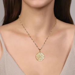 Outlet Gabriel & Co. 14K Yellow Gold Bujukan and Diamond Medallion Pendant in size 32mm With Detachable Bail