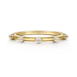 New Gabriel & Co. 14K Yellow Gold Round Diamond Station Anniversary Band - 0.15 ct