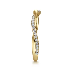 Hot Gabriel & Co. 14K Yellow Gold Twisted Diamond Anniversary Band - 0.15 ct