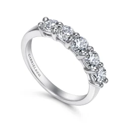 Outlet Gabriel & Co. Messina - 14K White Gold Round 5 Stone Shared Prong Diamond Anniversary Band - 1 ct