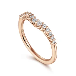 Sale Gabriel & Co. Ostrava - Curved 14K Rose Gold Shared Prong Diamond Wedding Band - 0.25 ct