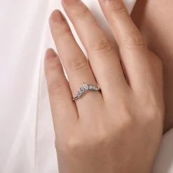 New Gabriel & Co. Reggio - Platinum Curved Pear Shape and RoundDiamond Anniversary Band - 0.5 ct