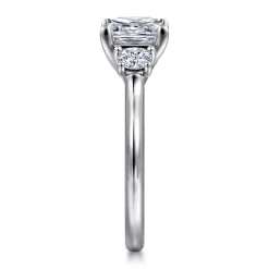 Outlet Gabriel & Co. Sanaa - 14K White Gold Princess Cut 3 Stone Diamond Engagement Ring