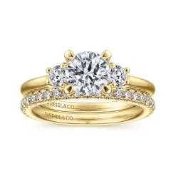 Outlet Gabriel & Co. Sanaa - 14K Yellow Gold Round Three Stone Diamond Engagement Ring
