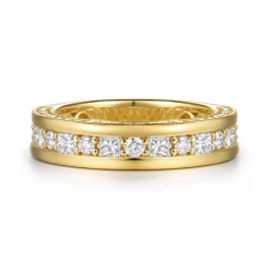 Best Gabriel & Co. Sienne - 14K Yellow Gold Prong Setting Round and Channel Setting Princess Cut Diamond Anniversary Band - 1 ct