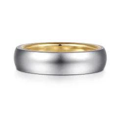 Clearance Gabriel & Co. Soren - 14K White-Yellow Gold 6mm Mens Wedding Band in Sand Blast Finish