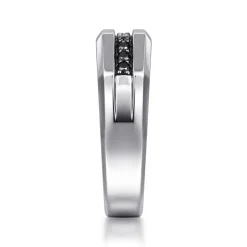 Outlet Gabriel & Co. 925 Sterling Silver and Black Spinel Band
