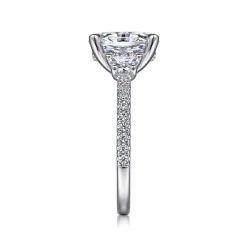 Outlet Gabriel & Co. Wilda - 18K White Gold Oval Three Stone Diamond Engagement Ring